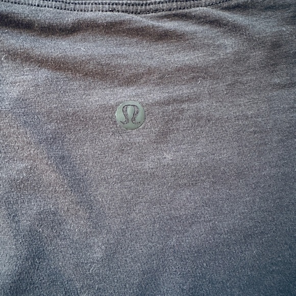 Lululemon Cortes Crop T Shirt Black Women's Size Small Short Sleeve Gym Workout - Picture 4 of 6